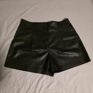 Express Stylist High Waisted Faux Leather Pleated Shorts Black Size 10